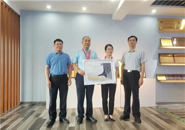 YTH游艇会科技再获国际发明奖，泉州市总工会副主席陈坤生一行莅临指导和表彰